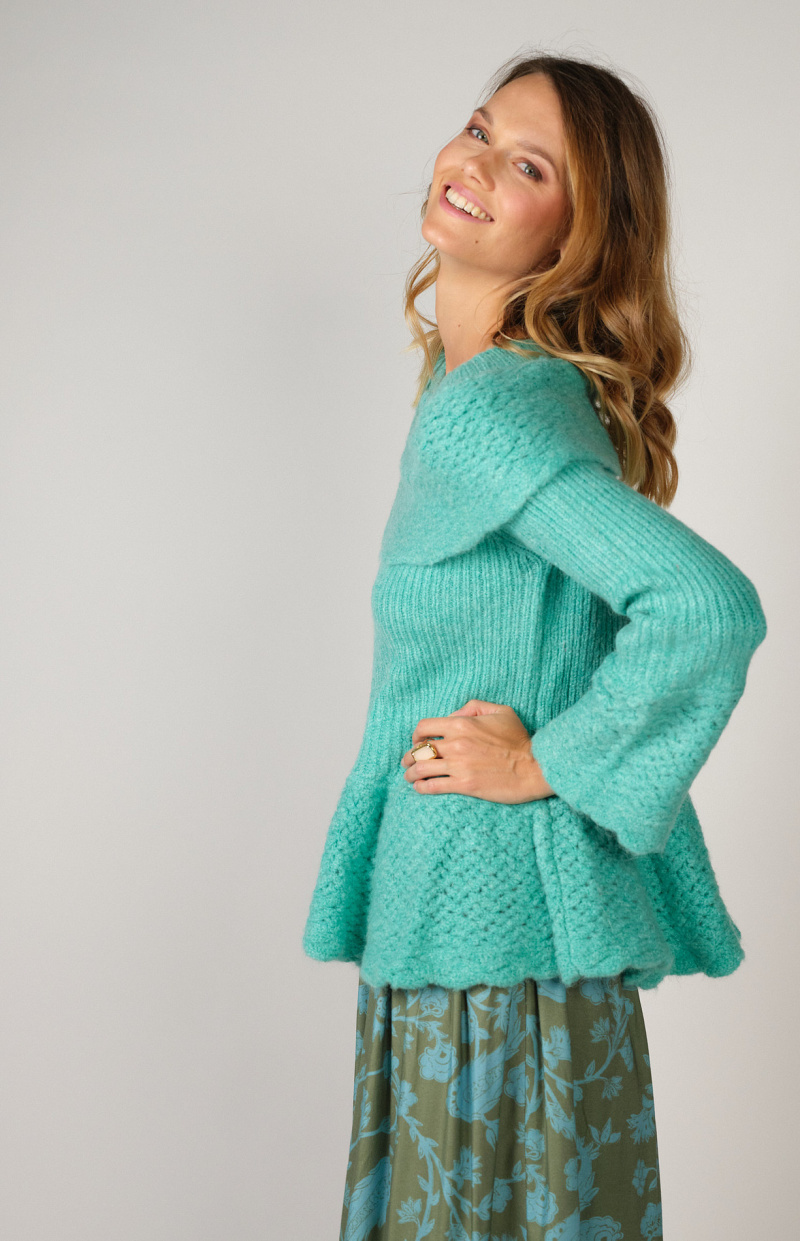 RUFFLED SWEATER TURQUOISE