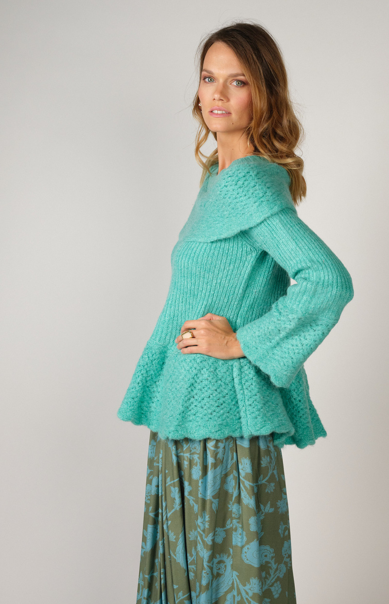 RUFFLED SWEATER TURQUOISE