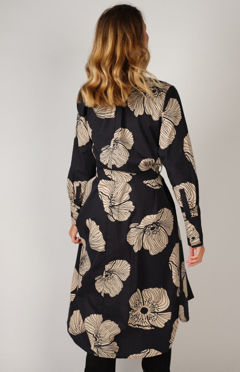 Robe manches longues noire à fleurs