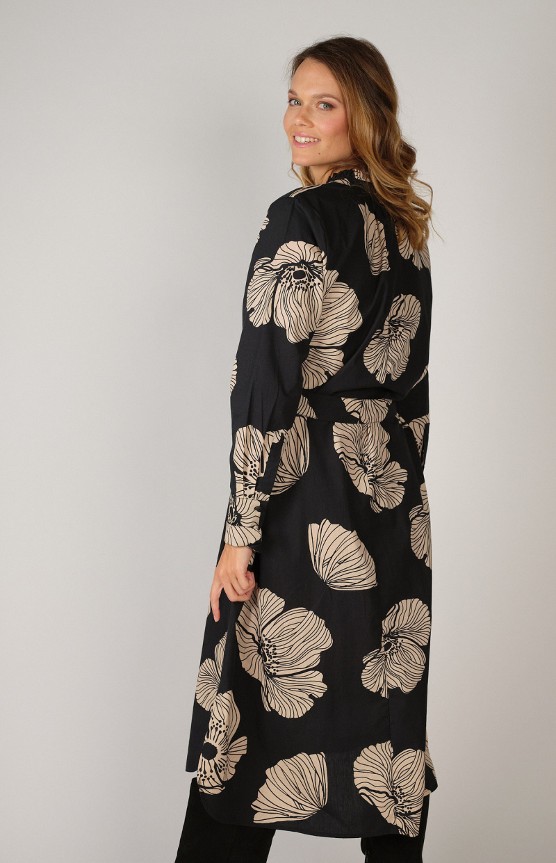 Robe manches longues noire à fleurs