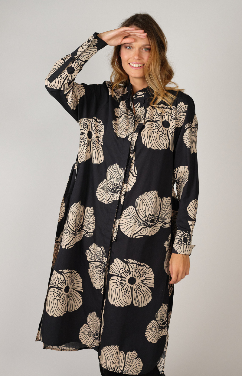 Robe manches longues noire à fleurs